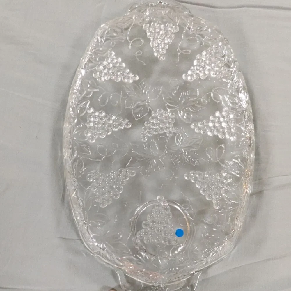 Anchor Hocking 8 Pc Vintage Snack Set Grape Design Cups & Trays